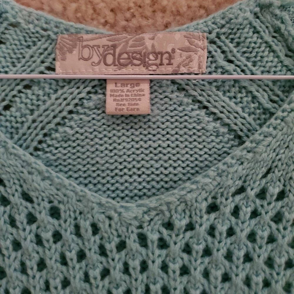 Sweater - - Picture 4 of 5